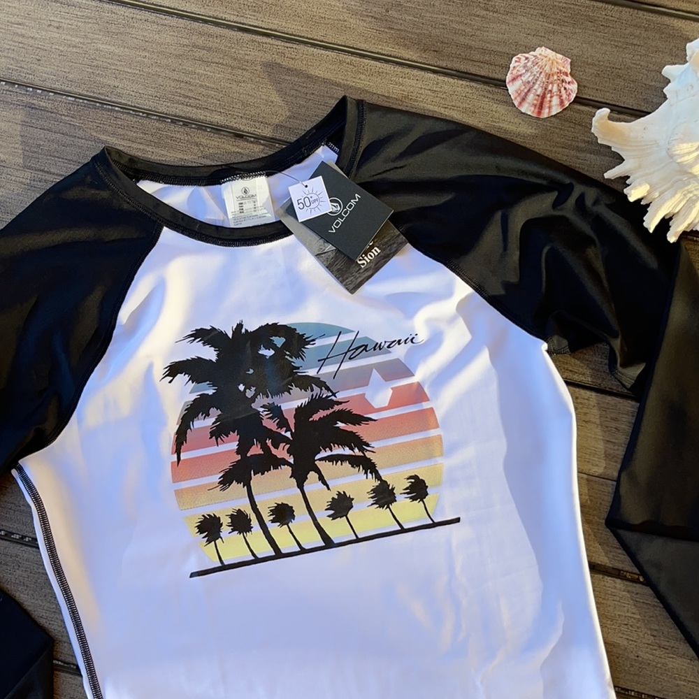 🌴🔆VOLCOM- RASH GAURD LONG SLEEVE HAWAII 🔆🌴 - Picture 3 of 7
